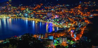 Shkëlqimi turistik i Sarandës, vijon ende fluksi i vizitorëve