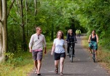 STUDIMI/ Ecja në këmbë apo me biçikletë, cila është më e mirë