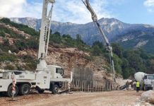 FOTOT/ Rruga Palasë-Dhërmi, kryhet gati 40% e punimeve