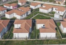 Rindërtimi në Vaqarr, familjet e para futen nëpër banesat e reja (FOTO)