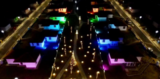 FOTOT/ Banorët gati të futen në banesat e reja, atmosferë festash në lagjen e re në Fushë-Krujë