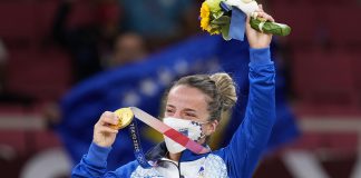 Çfarë krenarie! Distria Krasniqi zgjidhet xhudistja më e mirë në botë për vitin 2021