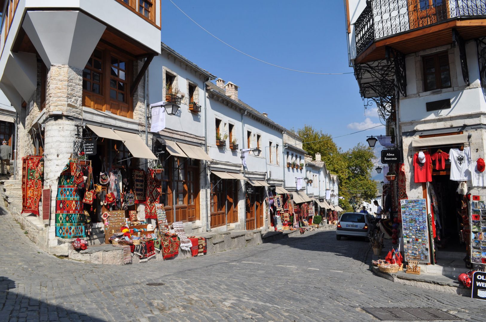 Kthim në identitet për rrugët e kalldrëmta në Gjirokastër
