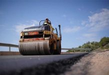 Lehtësi për fermerët, drejt përfundimit asfaltimi i rrugës Labinot-Fushë/Qaf Renas Elbasan