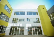 FOTOT/ Mjedis i ri për 477 nxënës, hap dyert shkolla “Haxhi Qira” në Borizanë