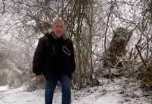 Njihuni me mjekun hero/ I dalë në pension, por doktor Fatmiri ecën çdo ditë 2 orë në këmbë për t’u shërbyer qytetarëve