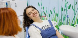 Shkollat do pajisen me dentistë, nis zbatimi i programit në Tiranë. Hapen 10 kabinete të reja dentare