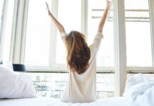 Si ta mësoni veten për t’u zgjuar herët në mëngjes, përfitimet e jashtëzakonshme