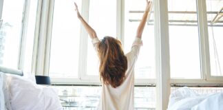 Si ta mësoni veten për t’u zgjuar herët në mëngjes, përfitimet e jashtëzakonshme