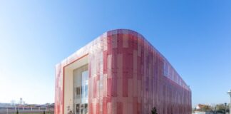 FOTOT/ Kopshti “Lidhja e Prizrenit” në Kamzë fiton çmimin ndërkombëtar të arkitekturës