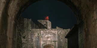 Fotot/ Fluks vizitorësh gjatë prillit në Kalanë e Rozafës