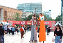 Keni kaluar nga qendra? Ju presin koncerte dhe pjesë teatrore deri në 15 maj