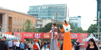 Keni kaluar nga qendra? Ju presin koncerte dhe pjesë teatrore deri në 15 maj