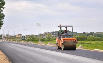 FOTOT/ Realizohen 34% e punimeve në rrugën Orikum-Dukat