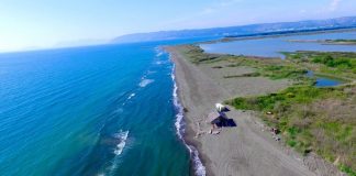 FOTOT/ Laguna e Kune-Vainit, atraksioni i parezistueshëm turistik ku do gjeni gjithçka
