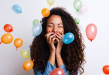 Ti ke fuqinë të bësh dikë të lumtur në vetëm 2 minuta. Zbuloje se si…