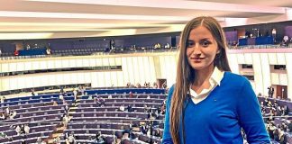 Çfarë talenti! 16 vjeçarja shqiptare shpallet më inteligjentja në Gjermani