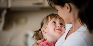 Studimi në Shqipëri: Një nënë e fuqizuar rrit fëmijë të fuqizuar