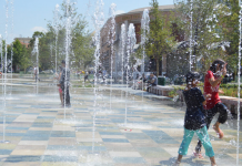 Temperaturat e larta, ekspertët këshillojnë: Ja si t’i mbroni fëmijët