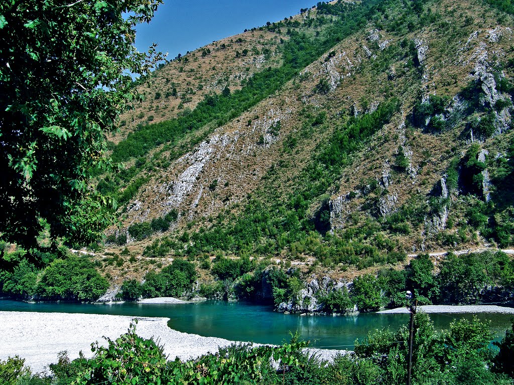 Zemra blu e Ballkanit shpallet Park Kombëtar – Vjosa, lumi i fundit i egër i Europës