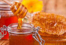 A e dini sa tonë mjaltë u prodhua në Shqipëri këtë vit? Rreth 8 200 familje që merren me bletari