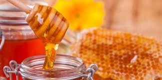 A e dini sa tonë mjaltë u prodhua në Shqipëri këtë vit? Rreth 8 200 familje që merren me bletari