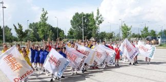 Festivali i Rinisë/ 100 të rinj nga gjithë Shqipëria mblidhen në Korçë, japin mesazhe fantastike