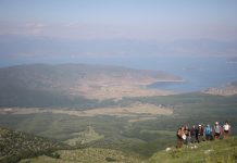 Në shtigjet e dhisë së egër, në Parkun Kombëtar të Prespës