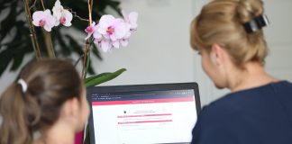 Vetëm 1 minutë kohë/ Regjistrimet në klasat e para dhe të dhjeta, përmes e-Albania