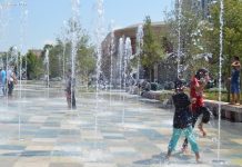 Temperaturat e larta/ Sa ujë duhet të pimë dhe disa këshilla për t’i bërë ballë të nxehtit