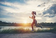 Kur janë më efektive ushtrimet fizike, para apo pas mëngjesit?