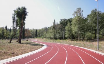 Pista olimpike e atletikës në Parkun e Liqenit drejt përfundimit