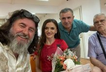 Mesazhi i Robert Ndrenikës për vajzën e artë, Luiza Gega