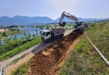 Punimet/ Liqeni i Farkës me pedonale, pistë vrapimi dhe korsi biçikletash