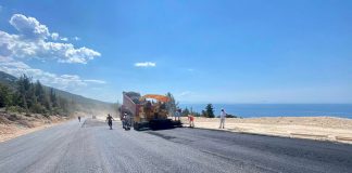 FOTOT/ Nis asfaltimi i rrugës Palasë-Dhërmi, do të lidhet me tunelin e Llogorasë