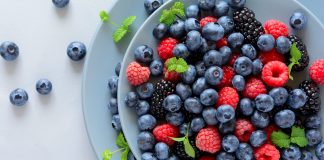 Boronica dhe mjedra, 10 arsye pse duhet t’i konsumoni sa më shpesh