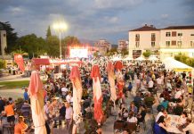 “Nona” – Festivali i gjysheve, mijëra vizitorë dynden në Përmet (FOTO)