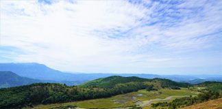 FOTOT/ Liqeni akullnajor i Dushkut në Gramsh, një mrekulli e natyrës shqiptare