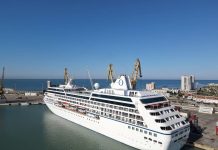 Kroçera “Nautica” me 527 turistë amerikanë në portin e Durrësit