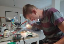 Njihuni me Artinin, gjeniu shqiptar që ndërton makineri dhe prodhon vetë energji