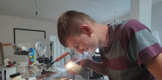 Njihuni me Artinin, gjeniu shqiptar që ndërton makineri dhe prodhon vetë energji