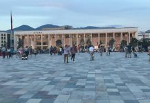 Paketa 43.1 miliardë lekë/ Rriten pagat dhe pensionet. Ja sa lekë shtesë do marrin policët, pensionistët, administrata. Rritet edhe paga minimale