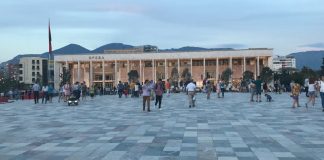 Paketa 43.1 miliardë lekë/ Rriten pagat dhe pensionet. Ja sa lekë shtesë do marrin policët, pensionistët, administrata. Rritet edhe paga minimale