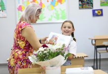 Pushimet e dimrit për nxënësit, nga data 26 dhjetor deri në 4 janar. Shkollat 9 vjeçare pushime edhe në prill