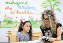 Libra falas për nxënësit e klasave 1-3, pa detyrimin për t’i dorëzuar në fund të vitit shkollor