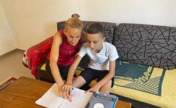 Gjeniu i matematikës/ Njihuni me Ermisin, 13-vjeçari që ia kalon makinës llogaritëse