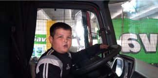 4 breza mekanikë/ Njihuni me mekanikun 8- vjeçar nga Berati që po i magjeps të gjithë