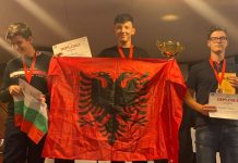 Njihuni me Kelvinin, djaloshi nga Saranda shpallet kampion i Ballkanit në shah