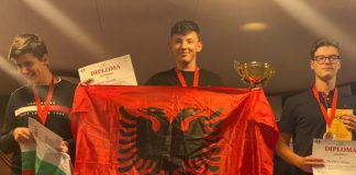Njihuni me Kelvinin, djaloshi nga Saranda shpallet kampion i Ballkanit në shah