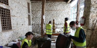 Studentë nga universiteti i Vjenës dhe i Tiranës, restaurojnë muzeun e Krujës